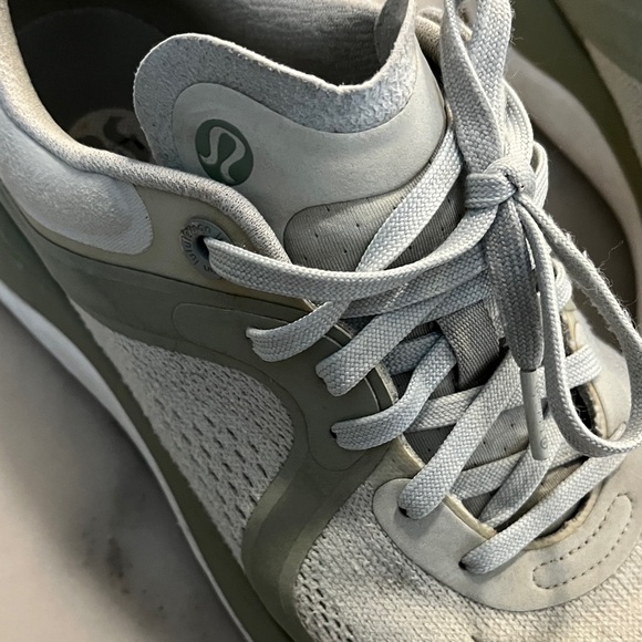 lululemon athletica Women's Light Gray and Olive Athletic Shoes - Picture 5 of 9